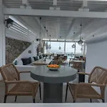 Flaskos Luxury 4*