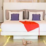 Flaskos Luxury Suites 4*