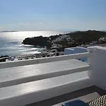 Flaskos Luxury Suites