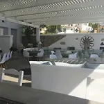Flaskos Luxury شقة فندقية 4*
