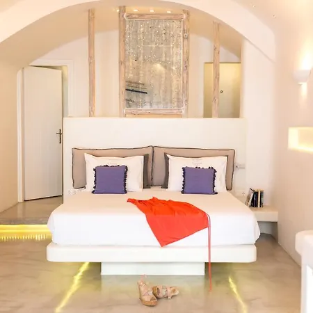 Aparthotel Flaskos Suites And More 4*