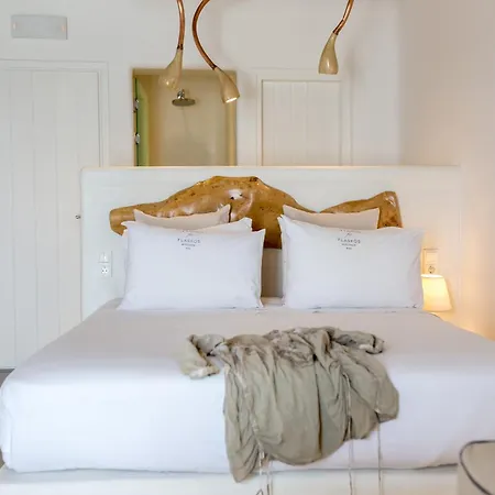 Flaskos Suites And More Aparthotel 4*