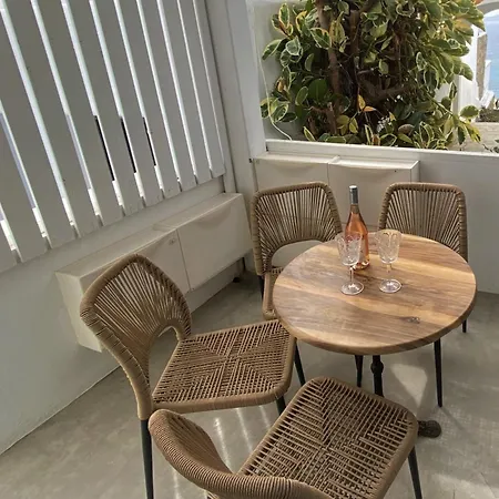Flaskos Suites And More Aparthotel 4*