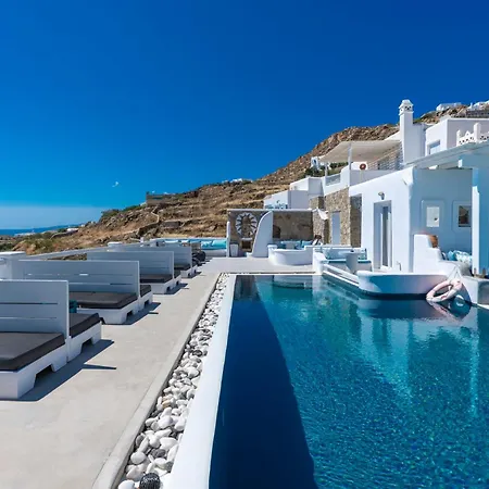 Aparthotel Flaskos Luxury Suites 4*