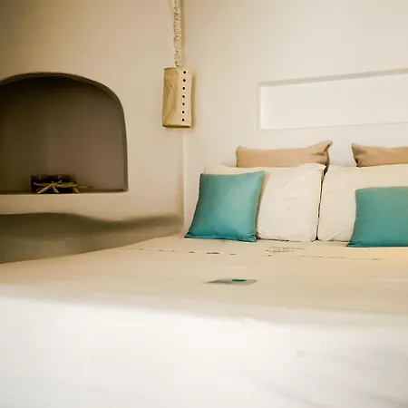 Aparthotel Flaskos Luxury Suites