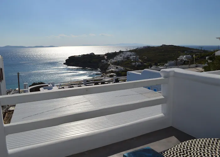 Flaskos Luxury Suites