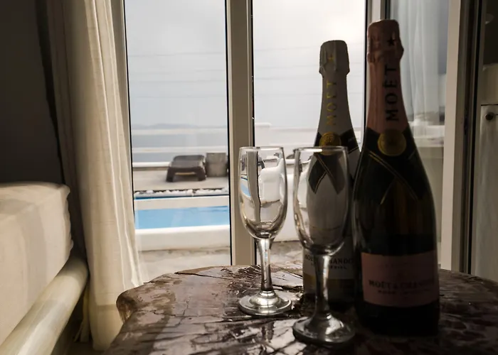 Flaskos Luxury Suites Aparthotel Agios Stefanos (Mykonos)