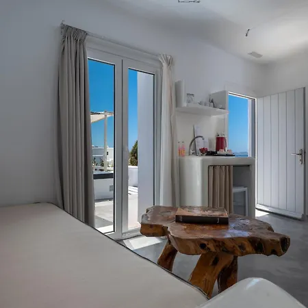 Flaskos Luxury Suites 4* Agios Stefanos (Mykonos)