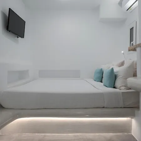 Flaskos Luxury Suites 4* Agios Stefanos (Mykonos)