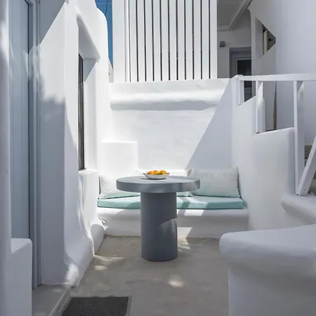 Flaskos Luxury Suites 4* Agios Stefanos (Mykonos)