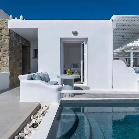 Flaskos Luxury Suites 4*