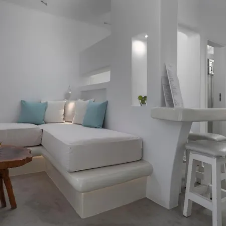 Flaskos Luxury Suites 4* Agios Stefanos (Mykonos)