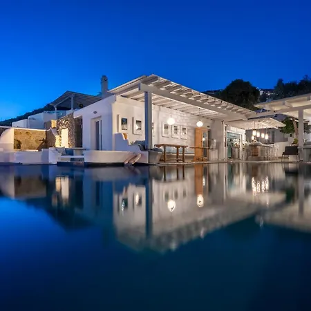 Flaskos Luxury Suites Lejlighedshotel