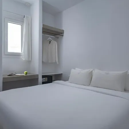 Flaskos Luxury 4*