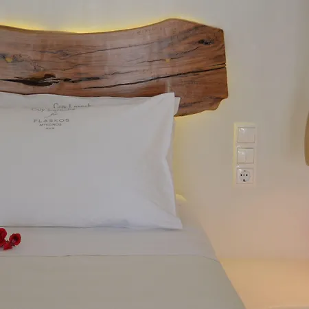 Lejlighedshotel Flaskos Luxury Suites 4*