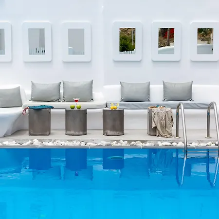 Flaskos Luxury Suites Lejlighedshotel