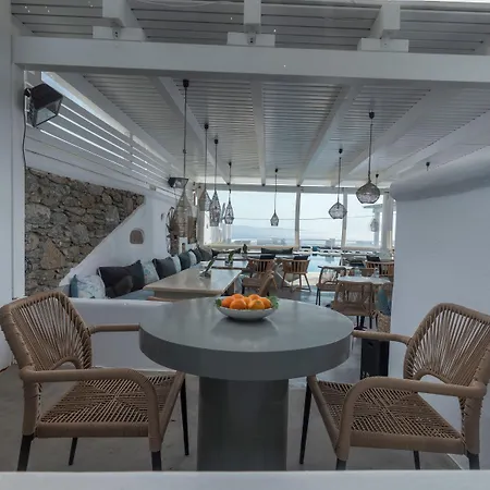 Flaskos Luxury 4* אגיוס סטפנוס