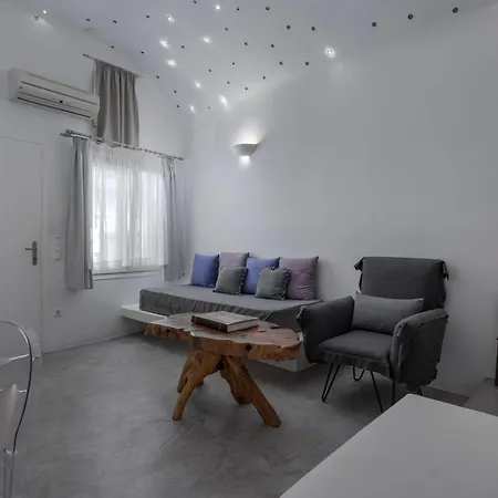 Flaskos Luxury 4*